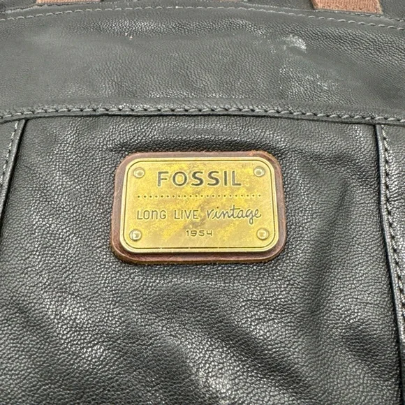 Fossil Vintage Black Leather Backpack with Brown Accents - Picture 6 of 14